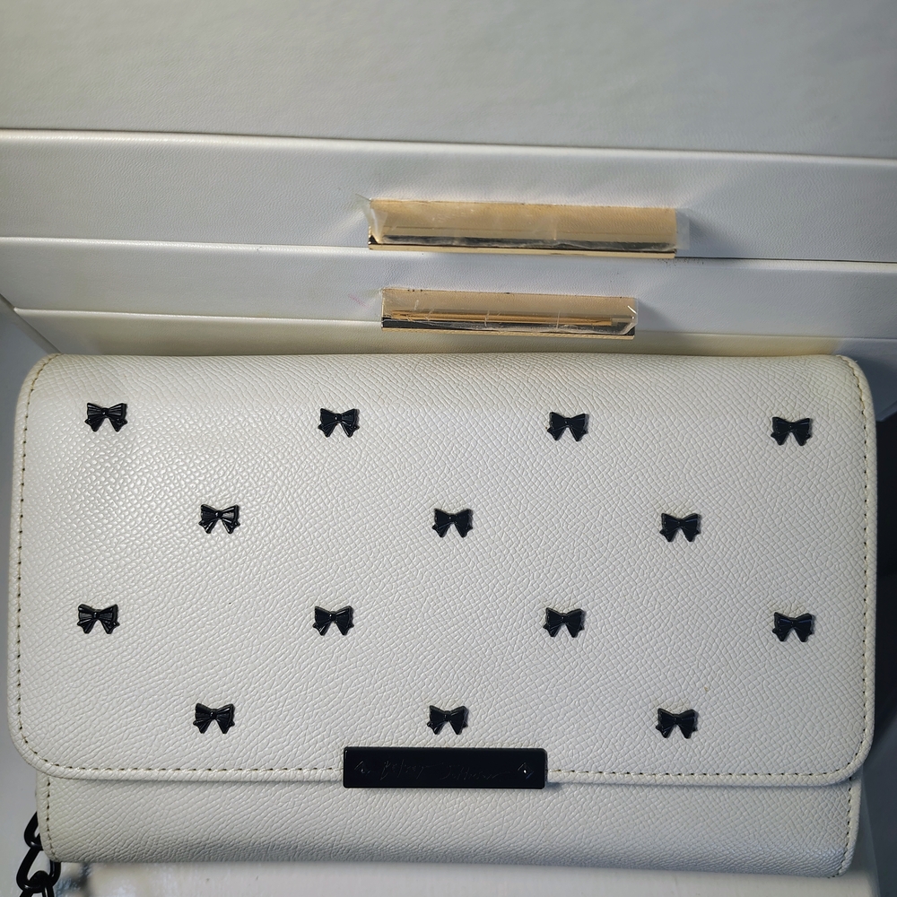 Betsey Johnson Ivory Crossbody Bag with Black Bow Accents - Picture 11 of 11